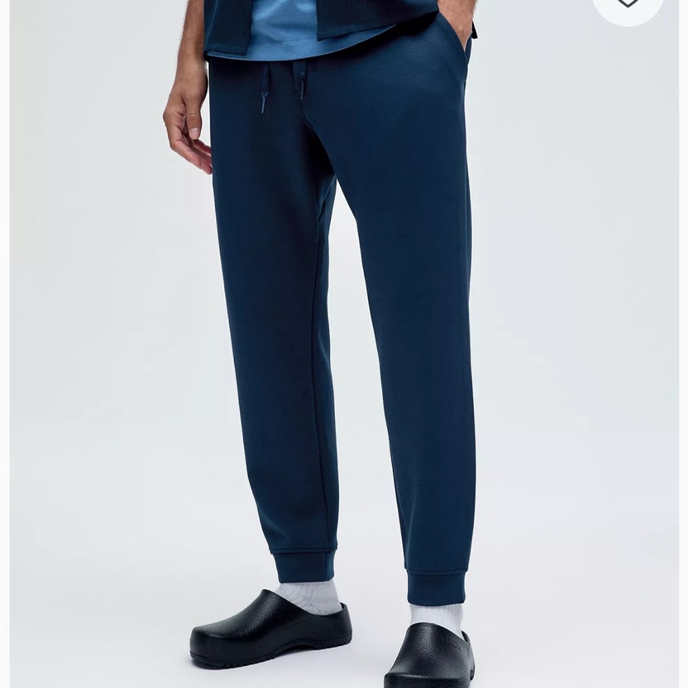 - Smooth spacer jogger intrude blue